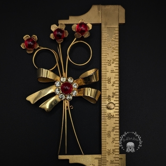 Vintage Bow Red Floral Brooch and Rhinestone Earring Set in Gold Tone - Picture 5 of 5